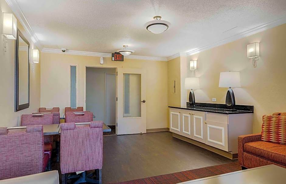 Extended Stay America Suites - Boston - Waltham - 52 4th Ave.