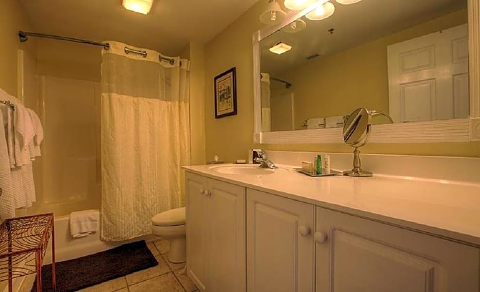 Riverview Suites at Water Street Center