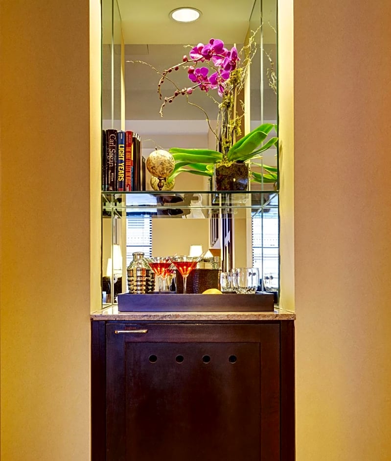 Library Hotel