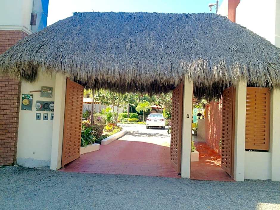 Hotel y Suites Los Encantos