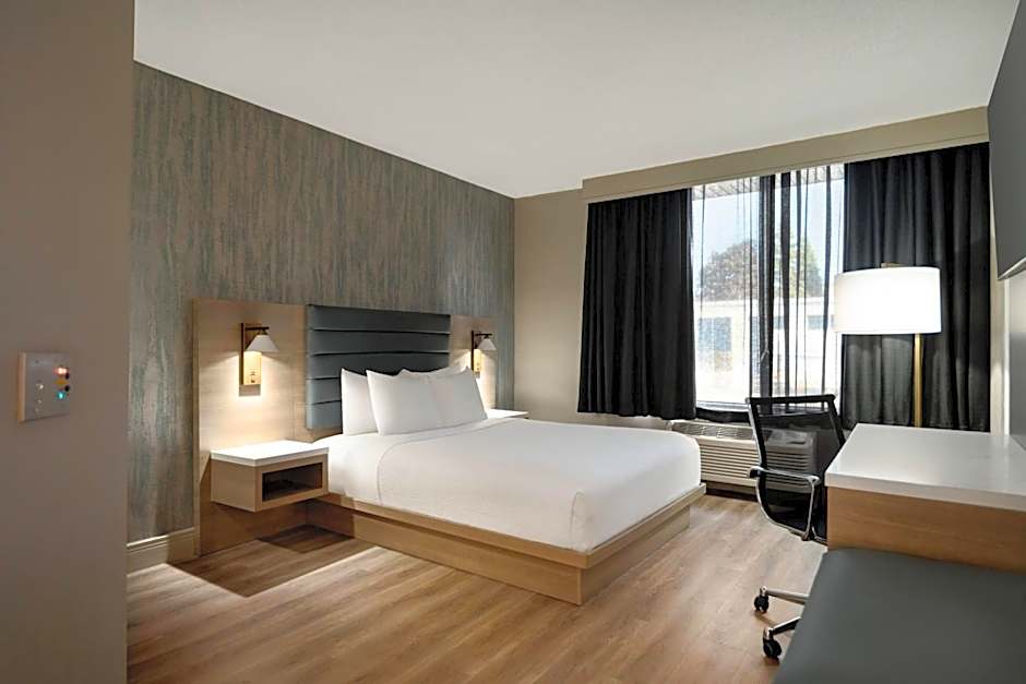 Radisson Hotel Montreal Airport