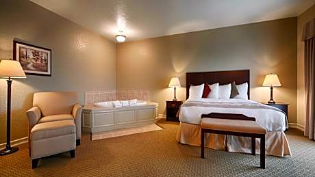Best Western Plus Bayshore Inn