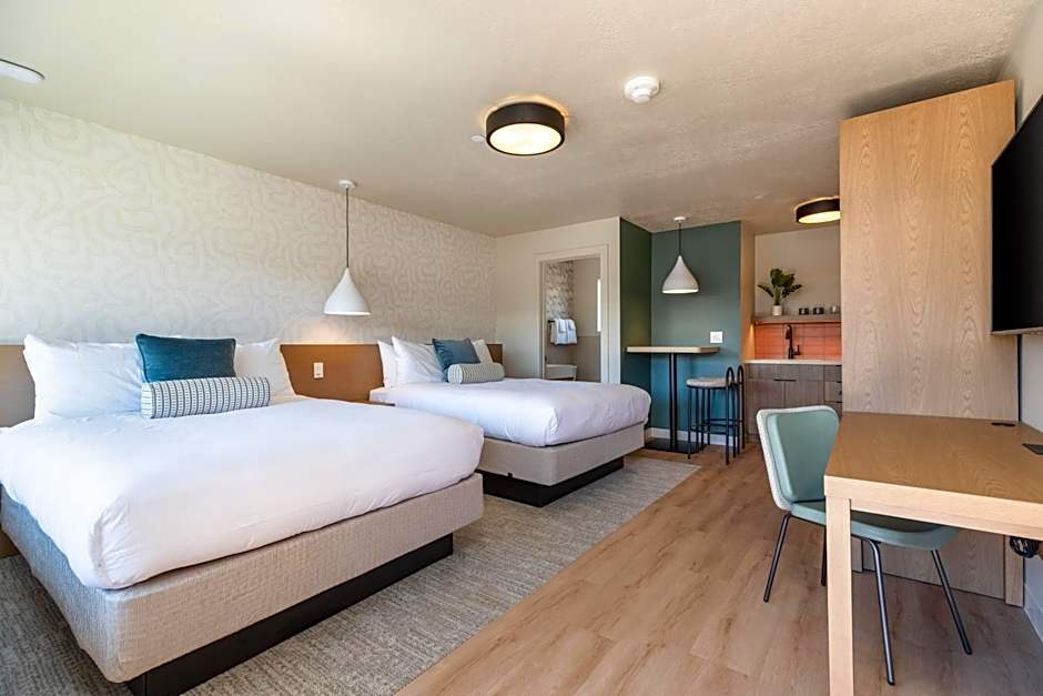 Adobe Sands Motel