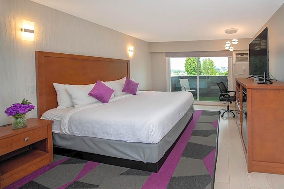 Coast Metro Vancouver Hotel