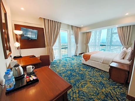 Executive Room with Balcony and Sea View