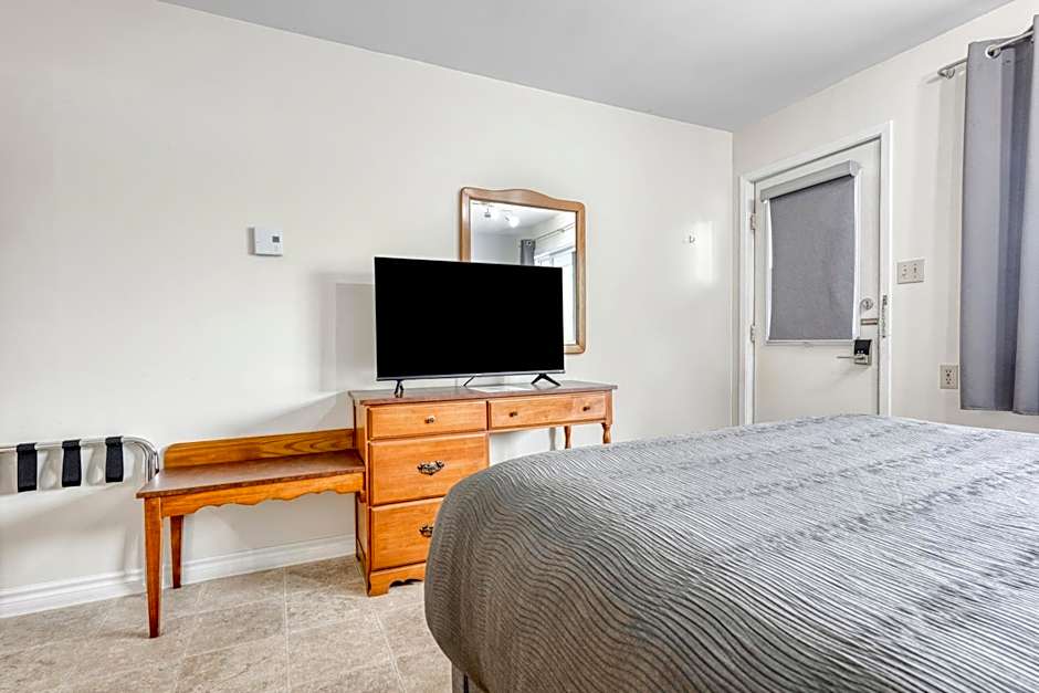 Homeport Motel