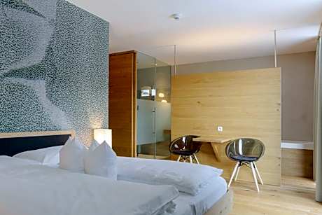 Junior Suite with Garden View