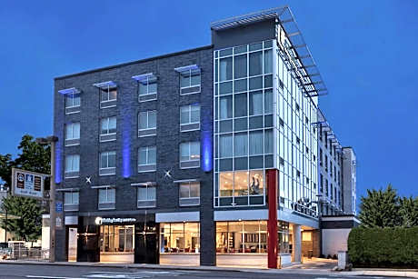 Holiday Inn Express And Suites Jersey City - Holland Tunnel By IHG