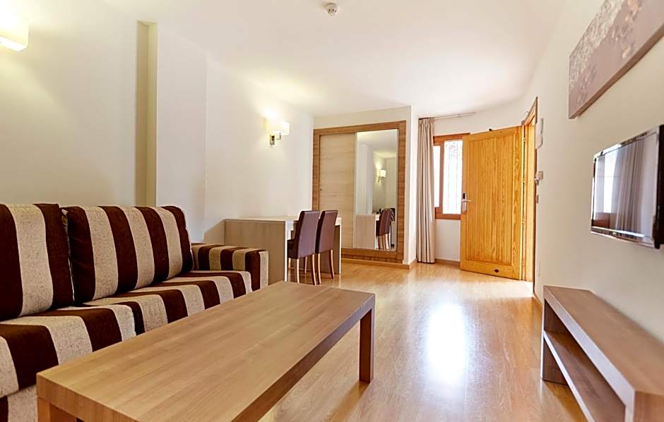 Invisa Hotel Club Cala Blanca