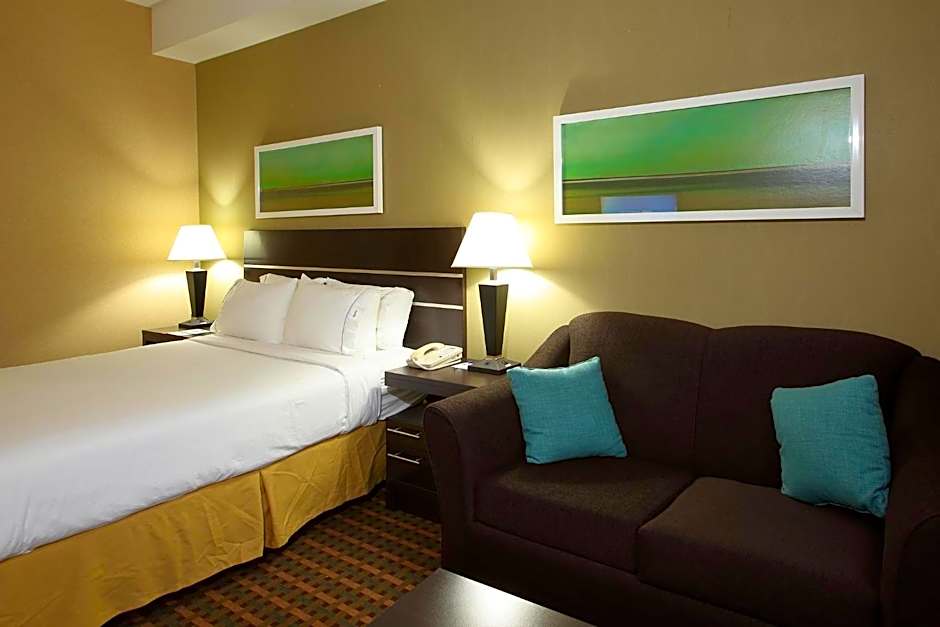 Holiday Inn Express Hotel & Suites Vernon By IHG