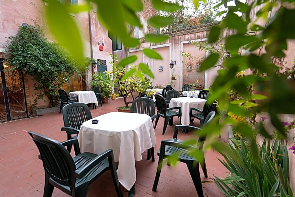 Hotel Tivoli