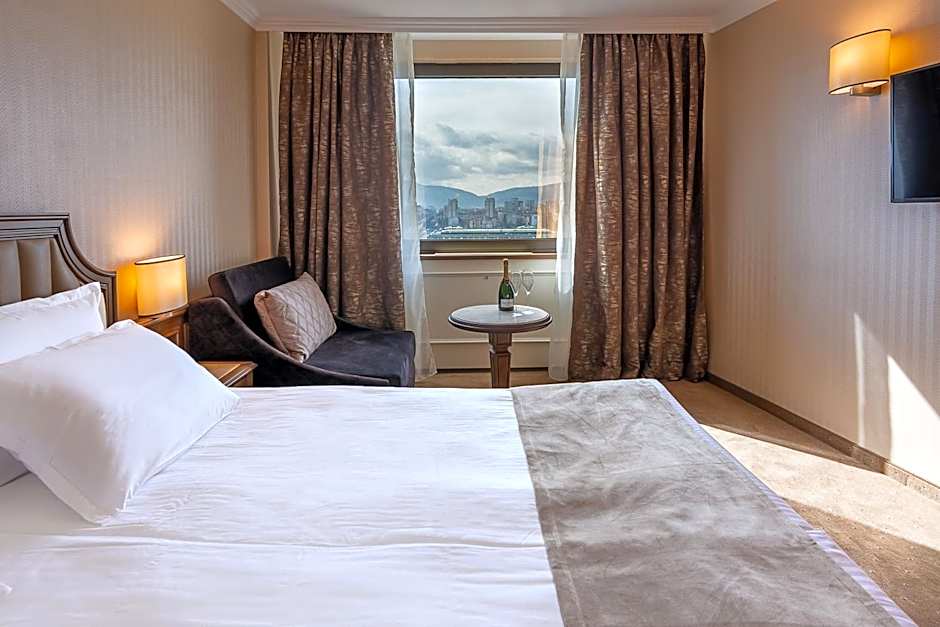 Astoria Grand Hotel