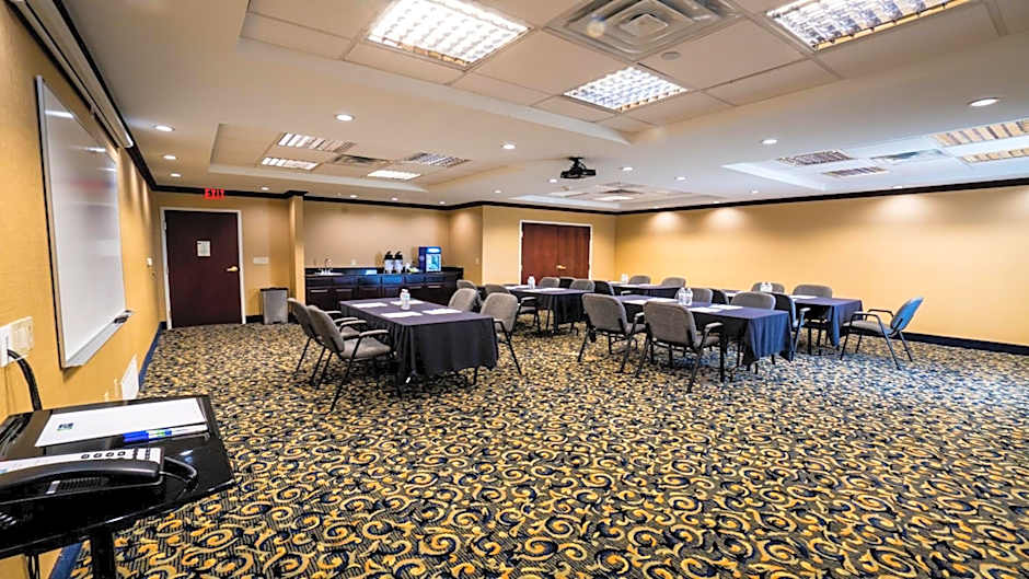 Holiday Inn Express Hotel & Suites Pampa By IHG