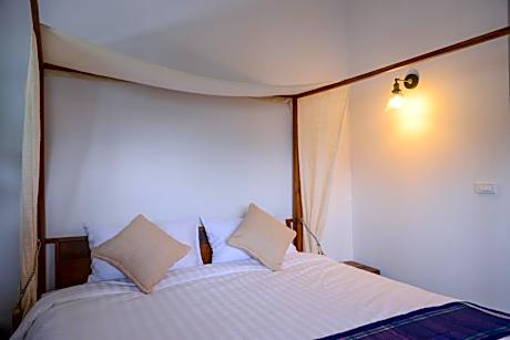 Triple Room with Garden View