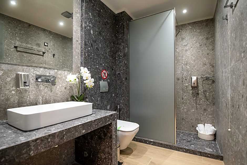 The Victoria Lefkada