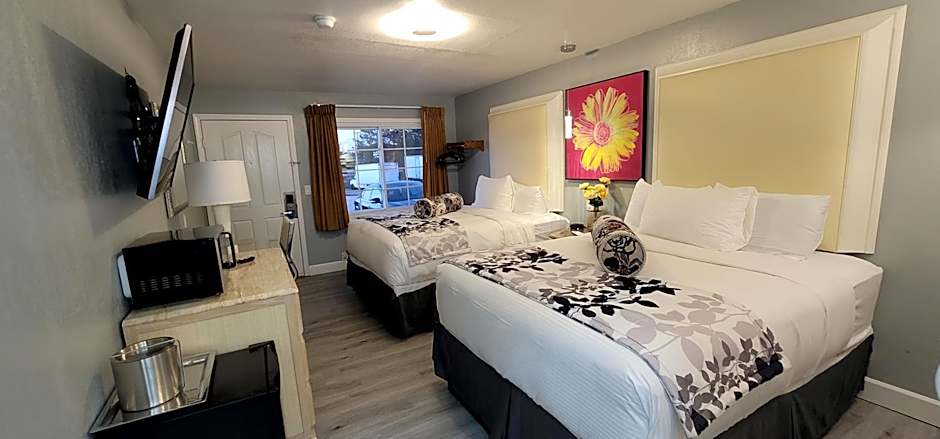 Dragonfly Inn & Suites