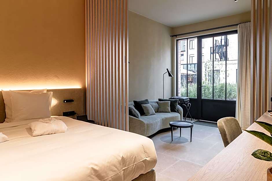 Hotel T
