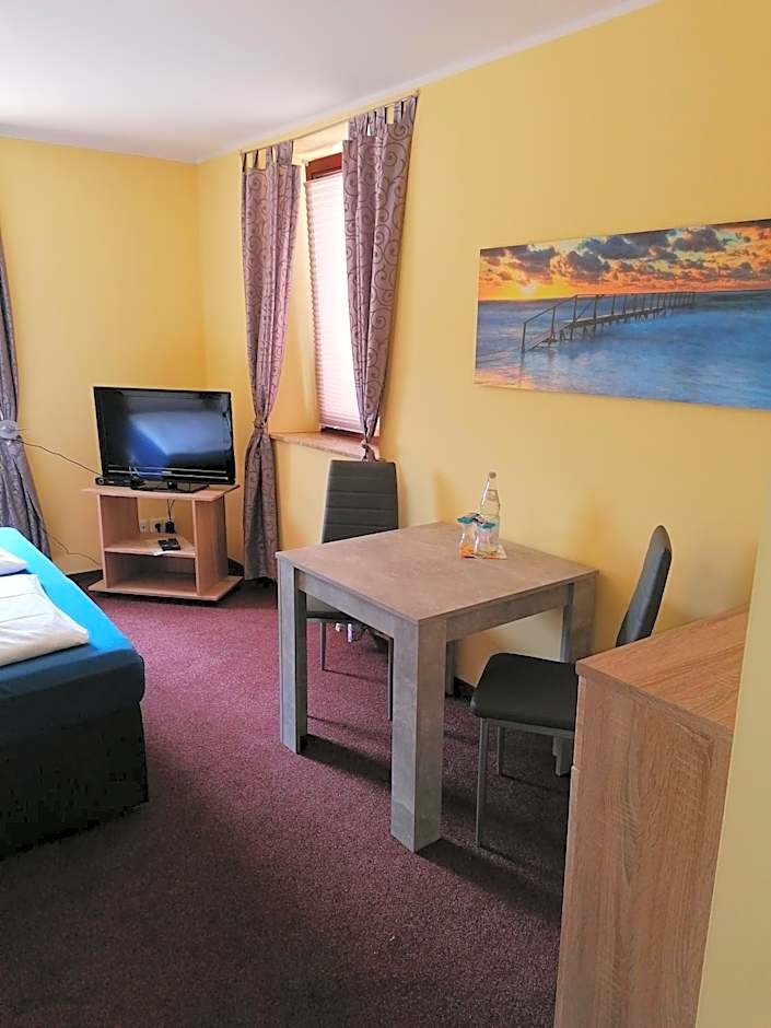 Pension Riverside in Leverkusen Hitdorf am Rhein - Zentral an der A1 und 59