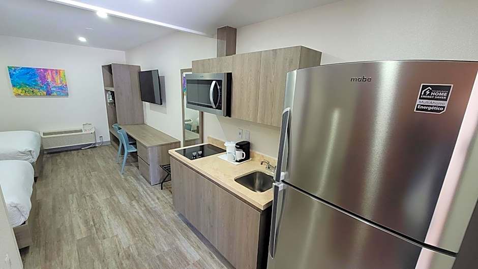 Hotel Mesaluna Short & Long Stay