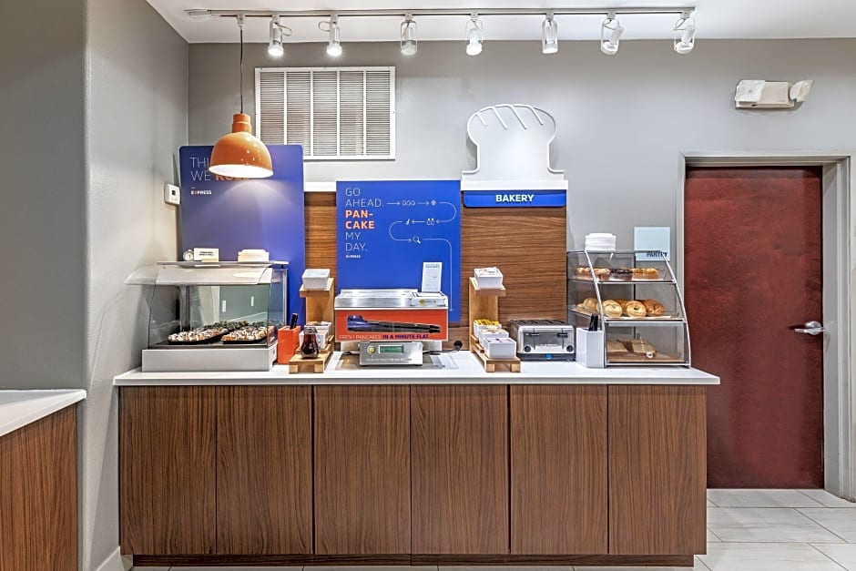 Holiday Inn Express Hotel & Suites Vidor South By IHG