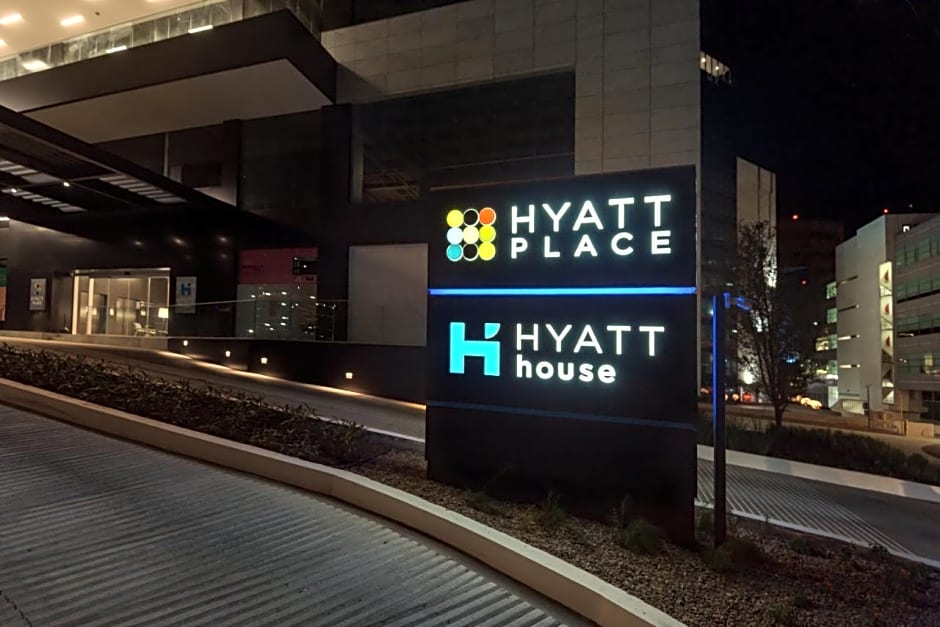 Hyatt House Monterrey Valle