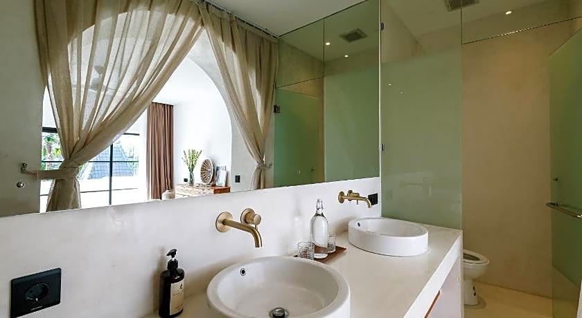 Mahi Mahi Villa and Suites