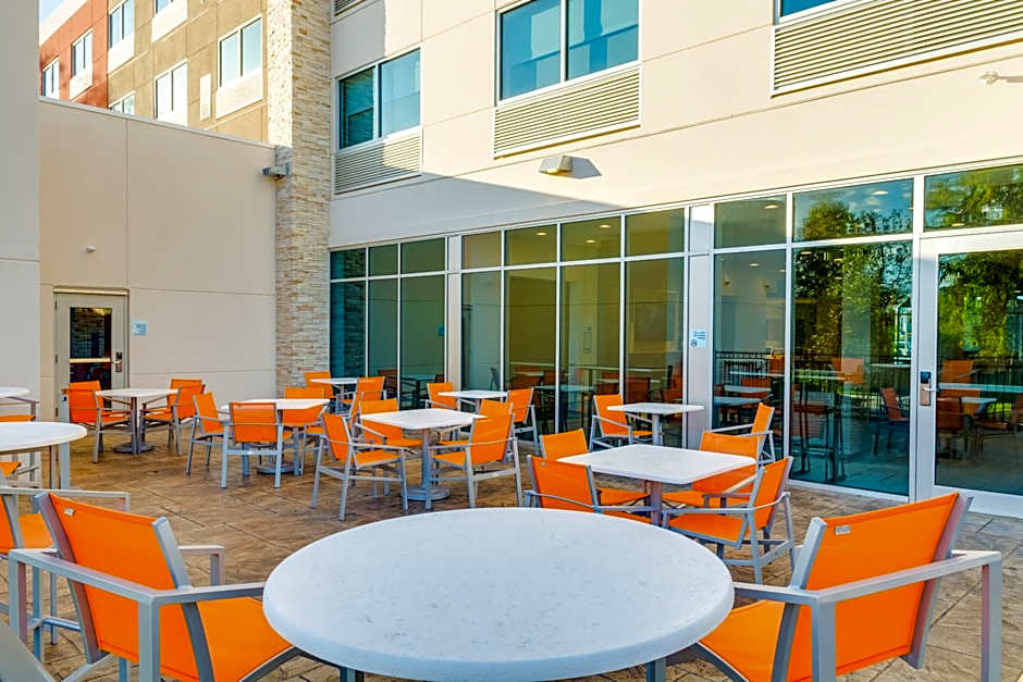 Holiday Inn Express & Suites Russellville By IHG