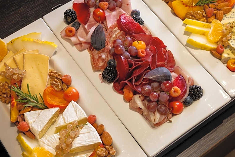 Midnight Hotel Paris