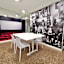 Red Carpet rooms