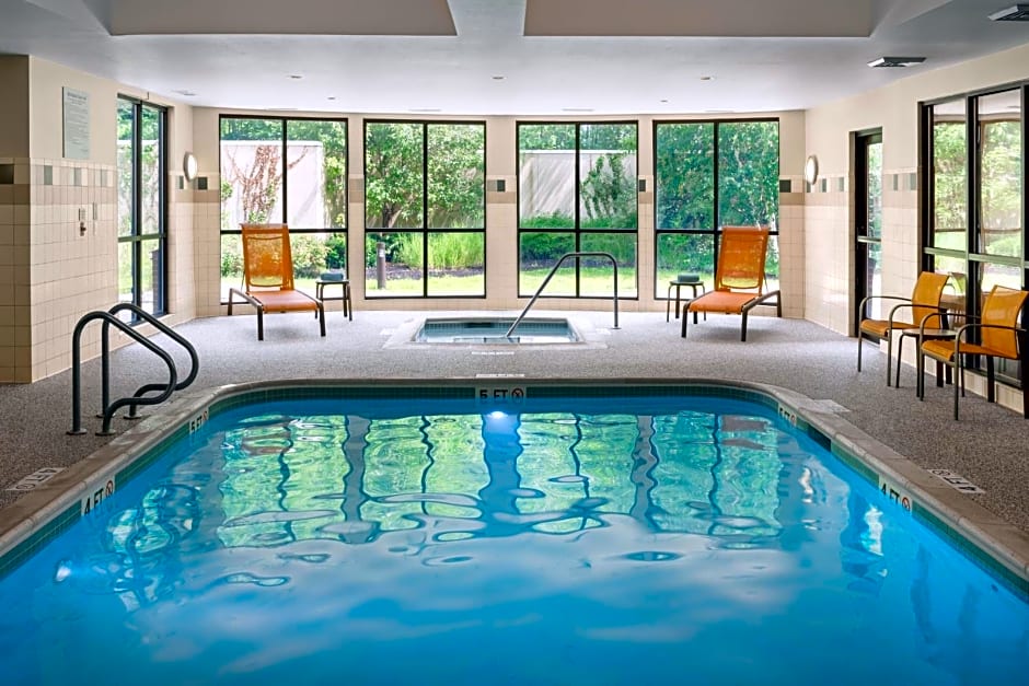 Courtyard by Marriott Portland Airport