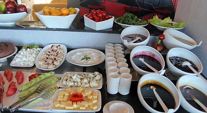 Ramada by Wyndham Van