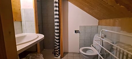 Quadruple Room with Shower
