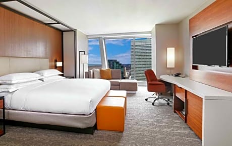 Chairman Suite - 1 King Bed