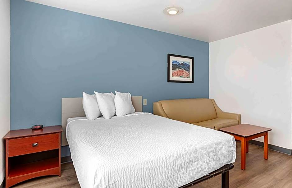 Extended Stay America Select Suites - Omaha - Southwest