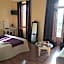 Logis Hôtel Les 3B