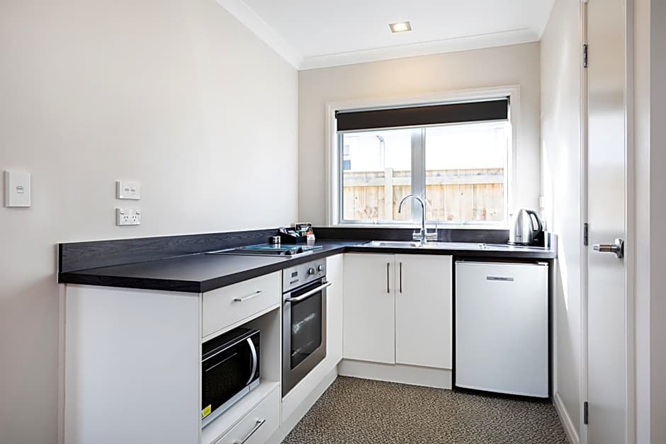 Beach Street Motel Apartments