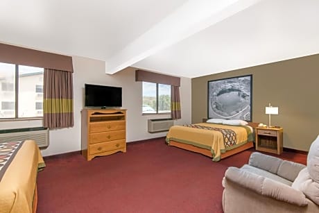 1 King Bed and 1 Queen Bed, Mobility Accessible Room, Non-Smoking