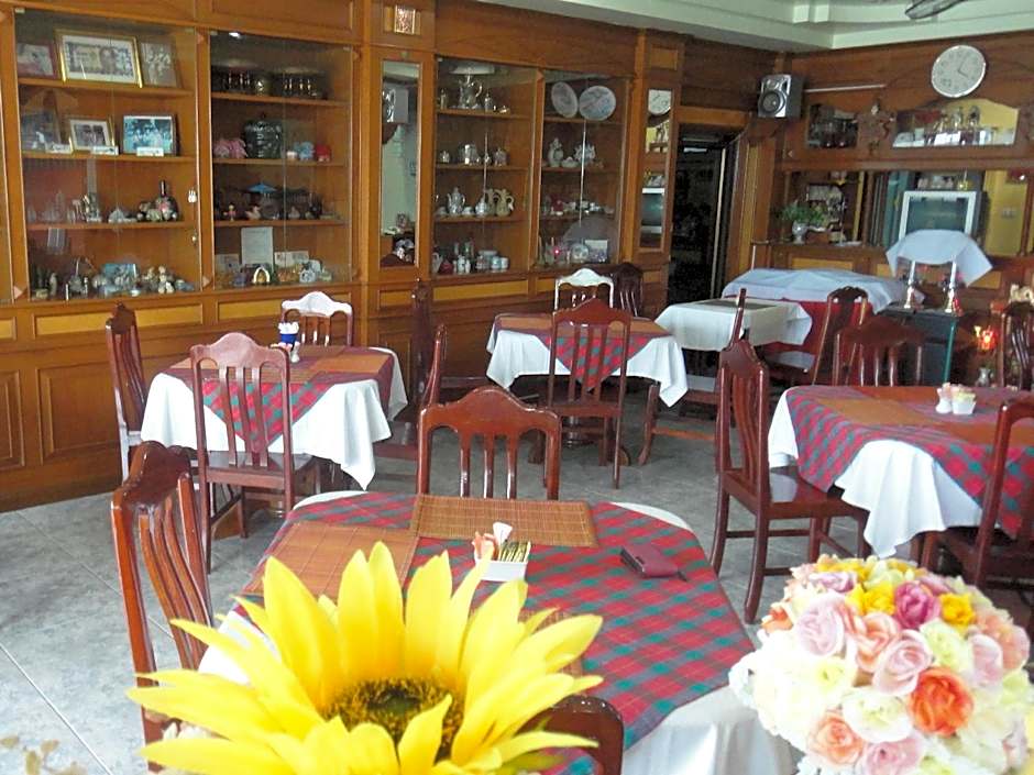 Thepparat Lodge Hotel