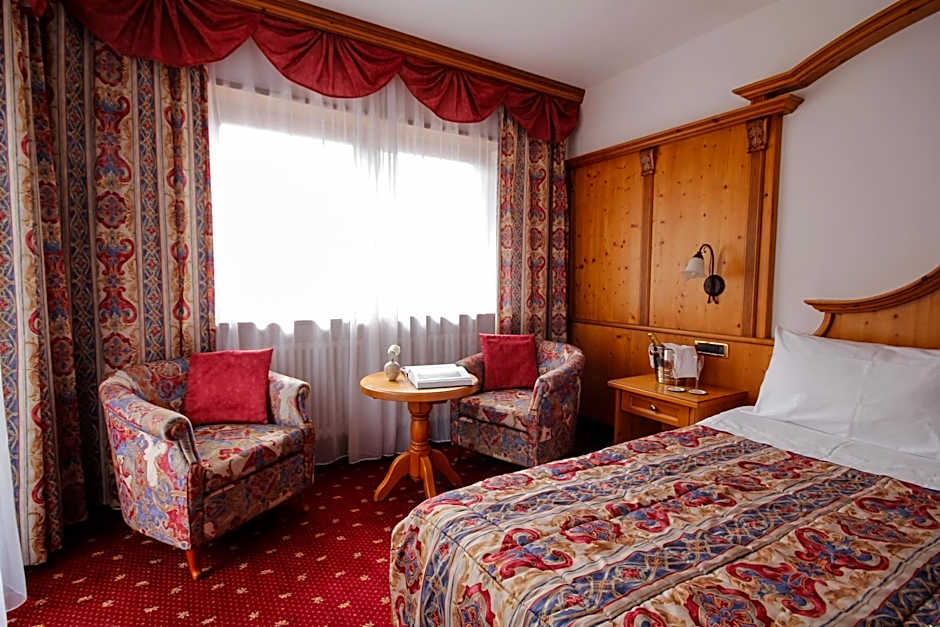 Photo 1 of 8 of Deluxe 1 Double Bed or 2 Beds, Mountain View