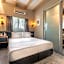 Isola 12 Hotel