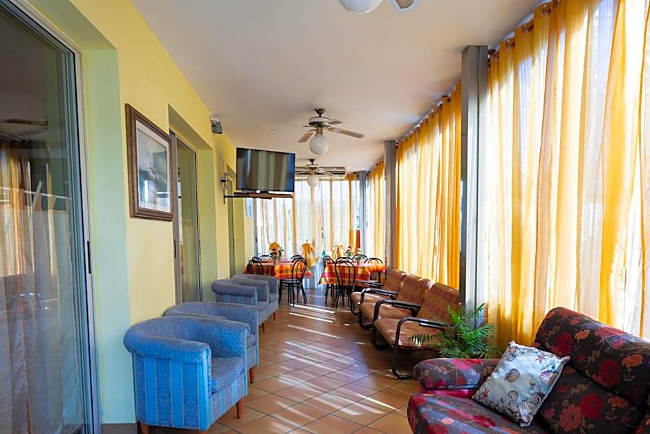Hotel Cesari