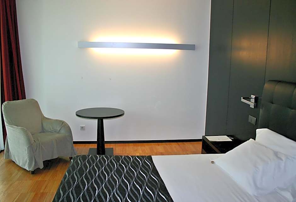 Axis Viana Business & SPA Hotel