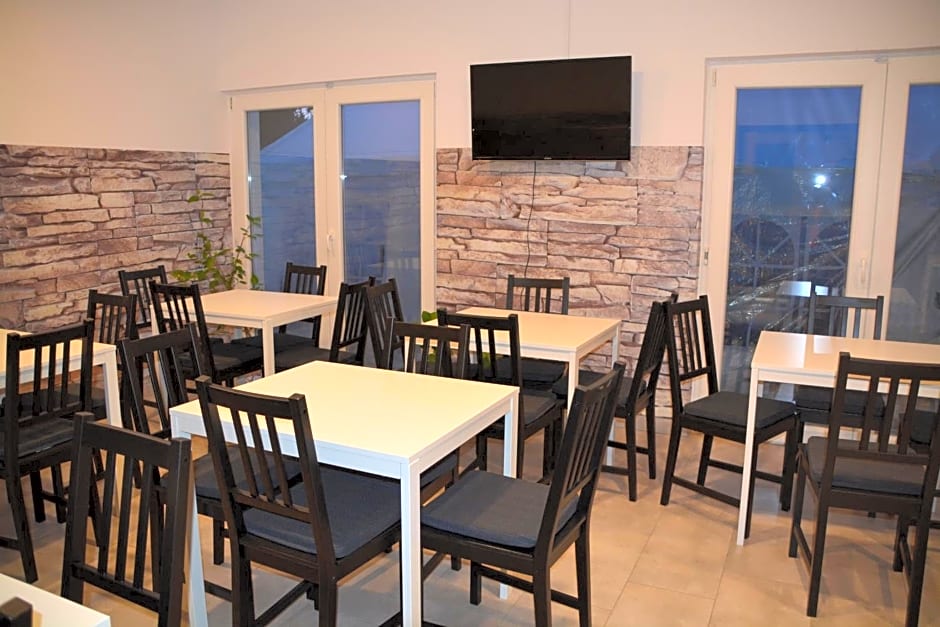 Kid Família Panzió Balatonszárszó