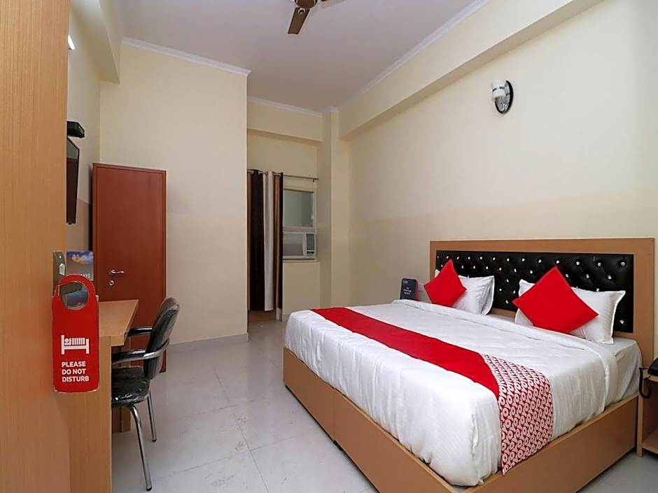 OYO 28629 Hotel Crosswind