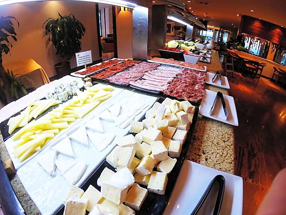 Hotel Apartamentos Bajondillo