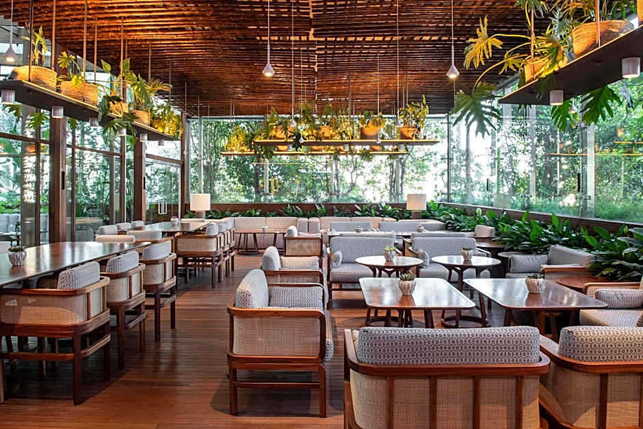 Sana Malhoa Park Hotel