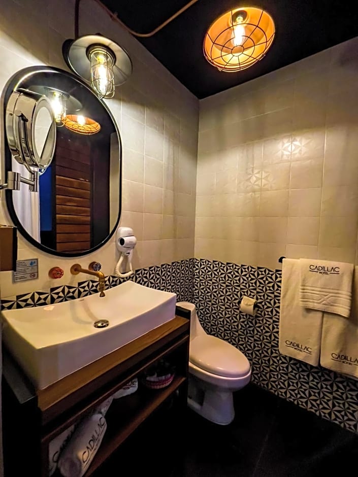 Cadillac Hotel Boutique