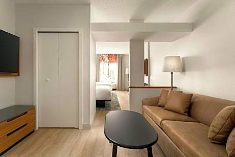 Suite, Multiple Beds (Mobility Accessible, Tub) (2 Queen Beds and 1 Double Sofa Bed)