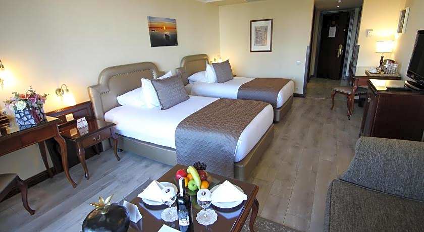 Karaca Hotel