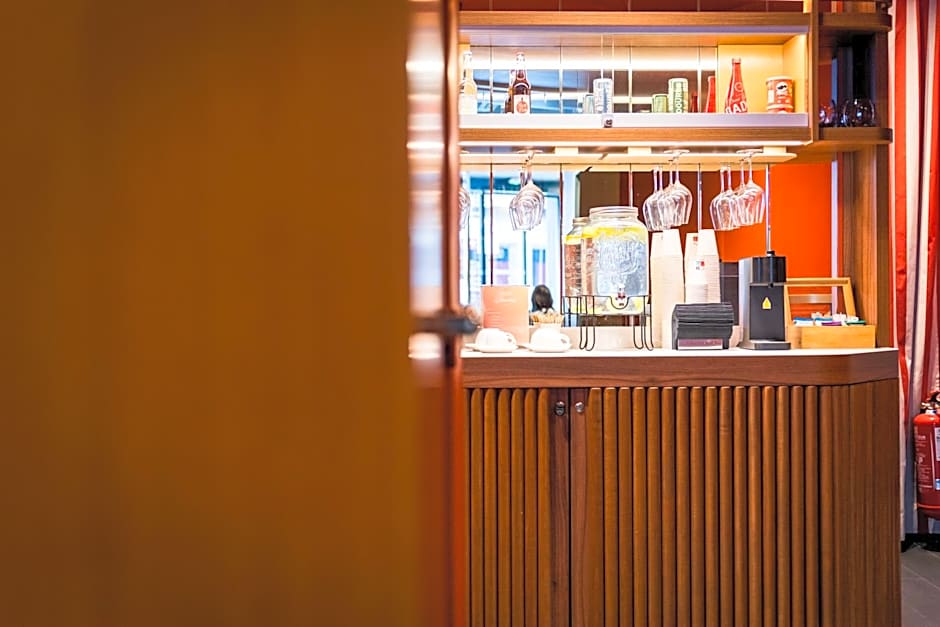 Hotel Montparnasse Saint Germain